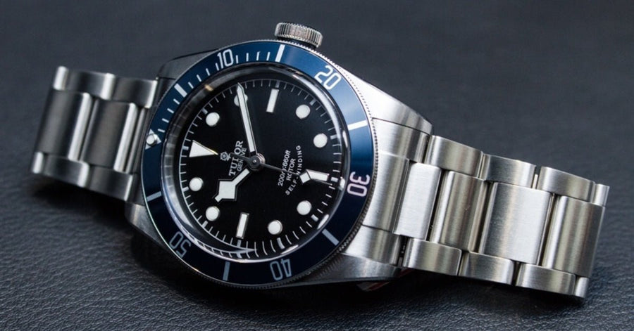 Tudor Heritage Black Bay Blue 79220B Strap Guide – Best Rubber Straps & Fit - Helvetus