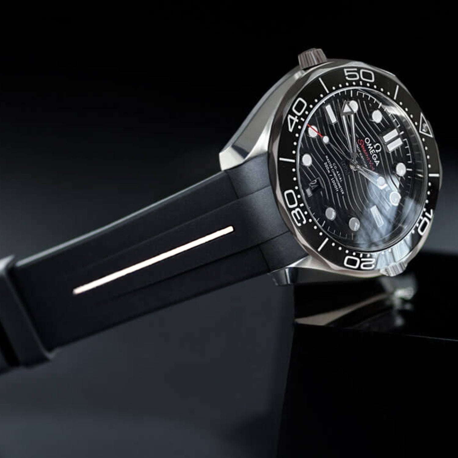 Rubber Strap - For Omega Seamaster 300 - Black/White | LuxLine® - Helvetus