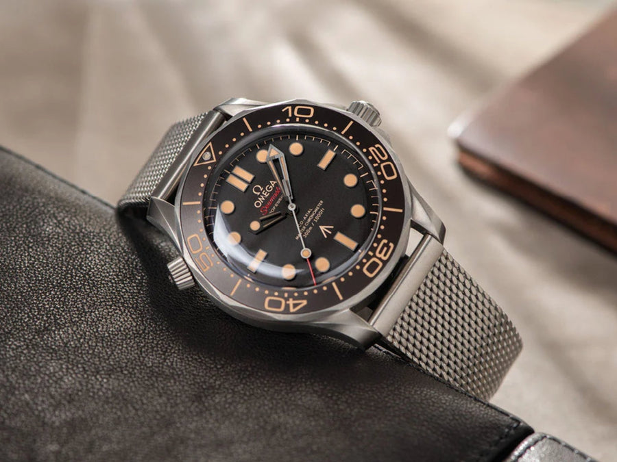 Best Straps for Omega Bond Seamaster 210.90.42.20.01.001 - Helvetus