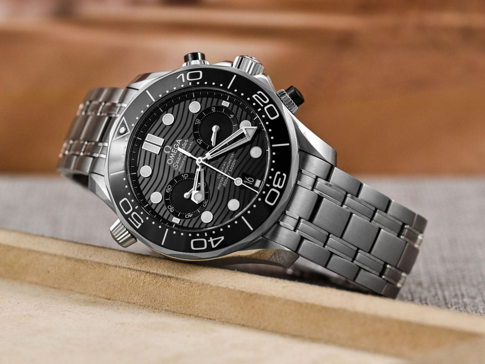 Best Straps for Omega Seamaster Diver 300M Chrono 210.30.44.51.01.001 - Helvetus