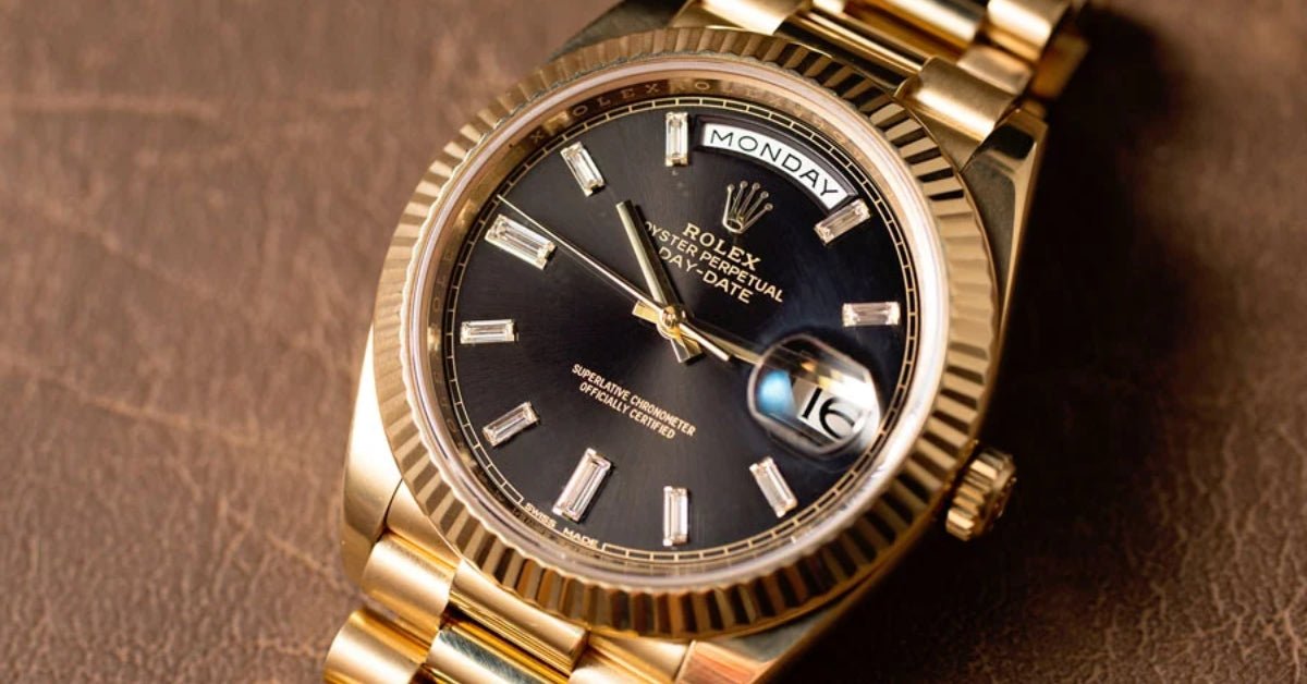 Rolex Day-Date II 218238 Rubber Strap Guide - Helvetus