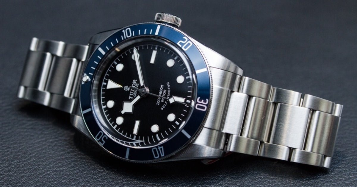 Tudor Heritage Black Bay Blue 79220B Strap Guide – Best Rubber Straps & Fit - Helvetus