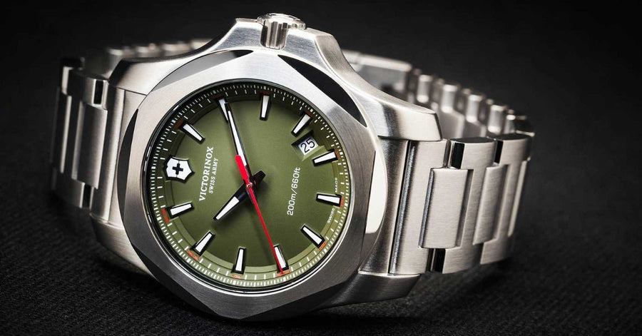 Victorinox INOX Strap Guide – Yes, It's Really 21mm - Helvetus