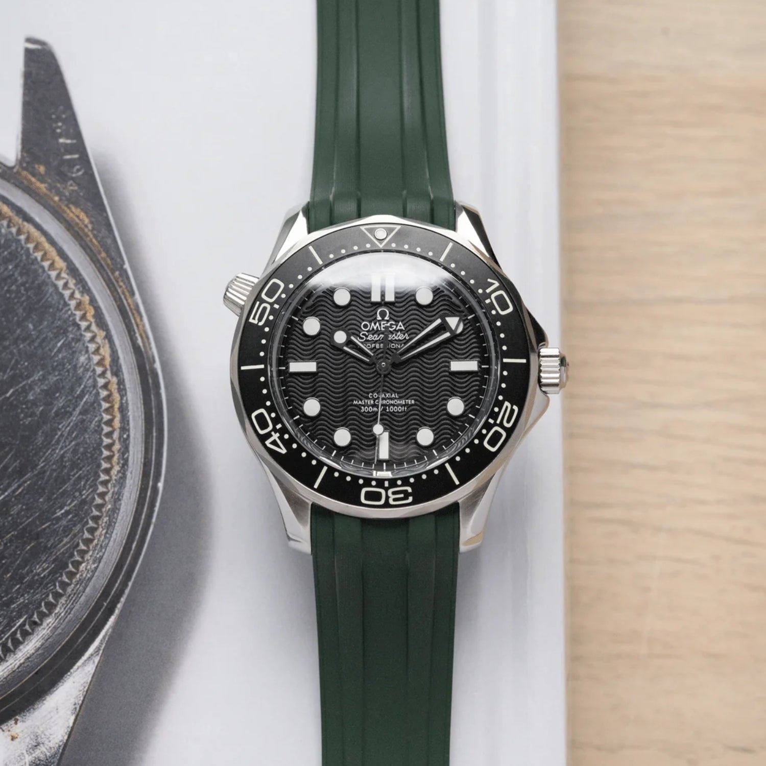 Omega Seamaster (Diver) 300M Rubber Strap - Green - Helvetus