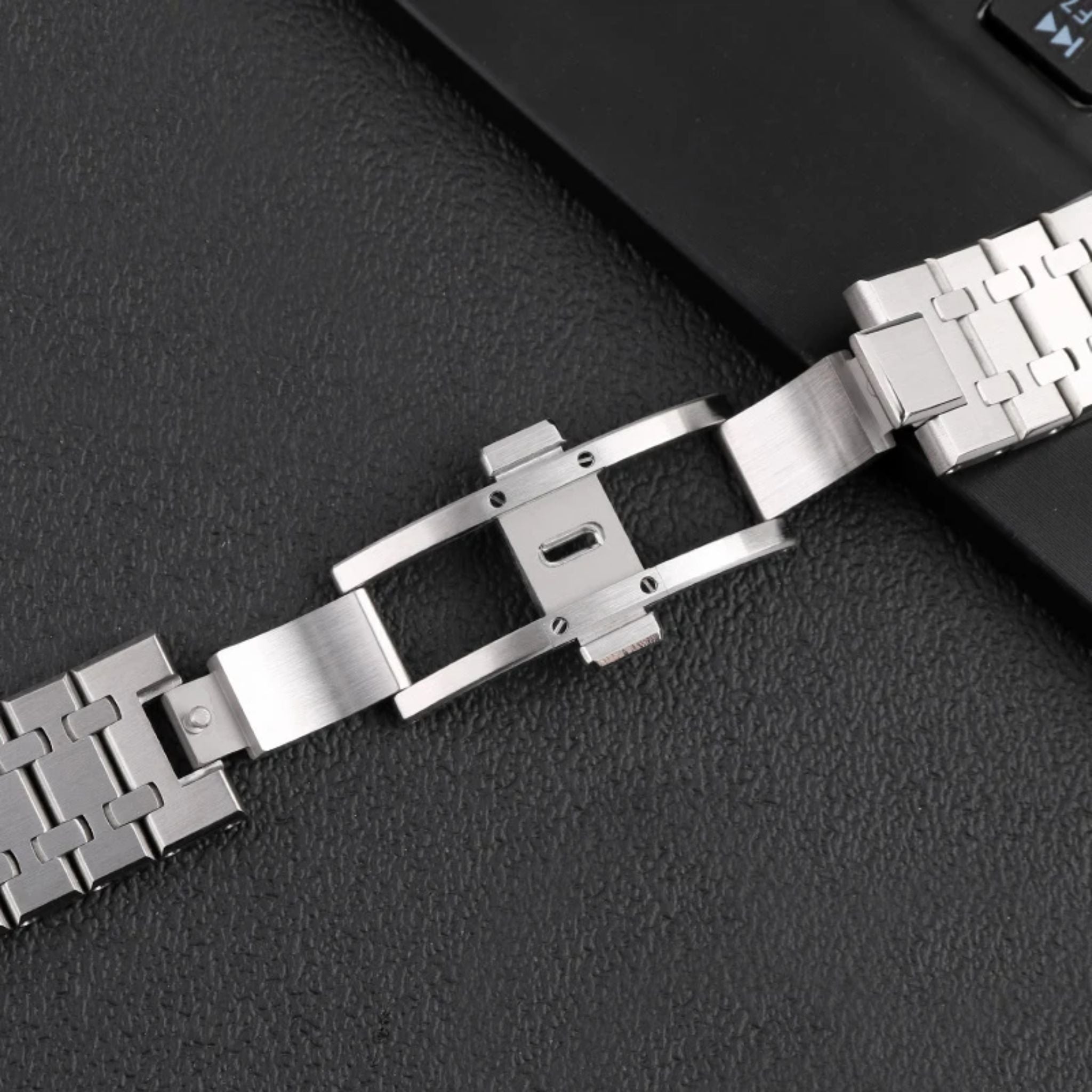 Stainless Steel Strap - For all Audemars Piguet Royal Oak - Silver - Helvetus